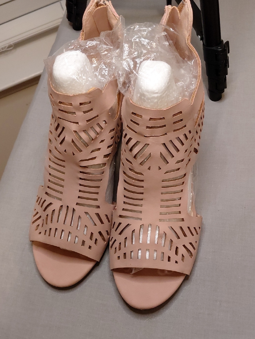 Jasmine Laser-Cut Open Toe Heeled Sandals - Blush Pink
